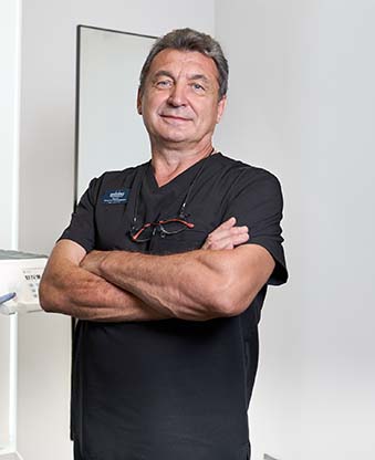 Врач
